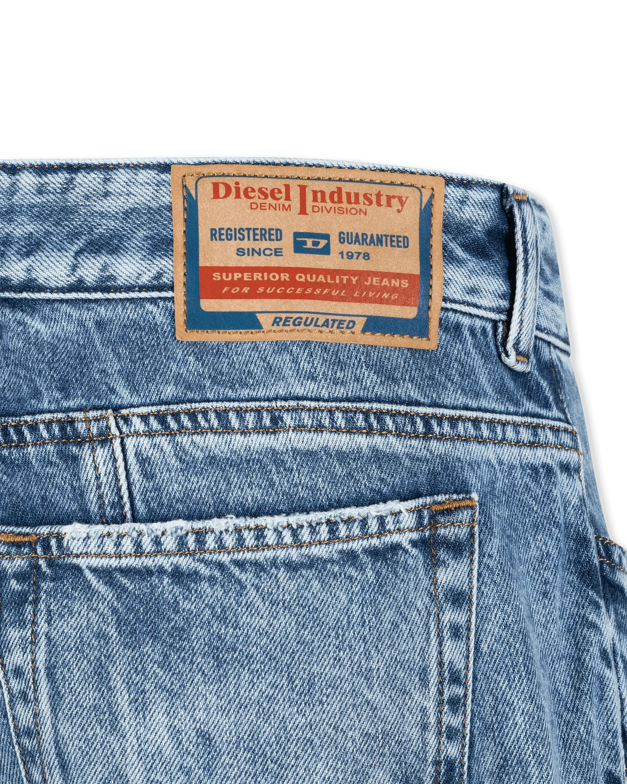 D-Akii Flared Jeans - DIHSAN