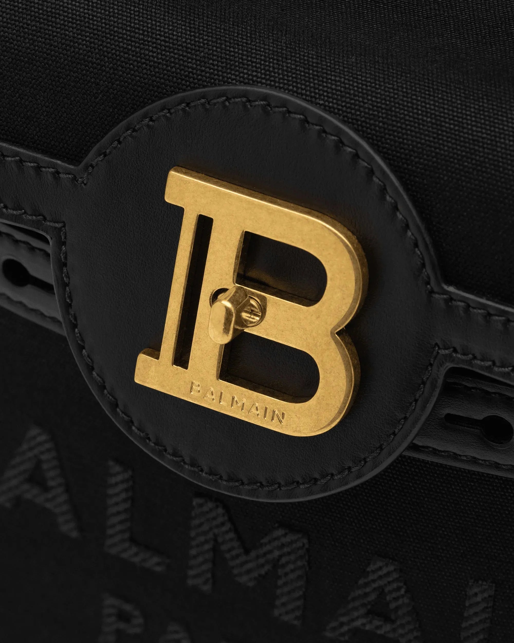 B-Buzz 23 Canvas Bag - DIHSAN