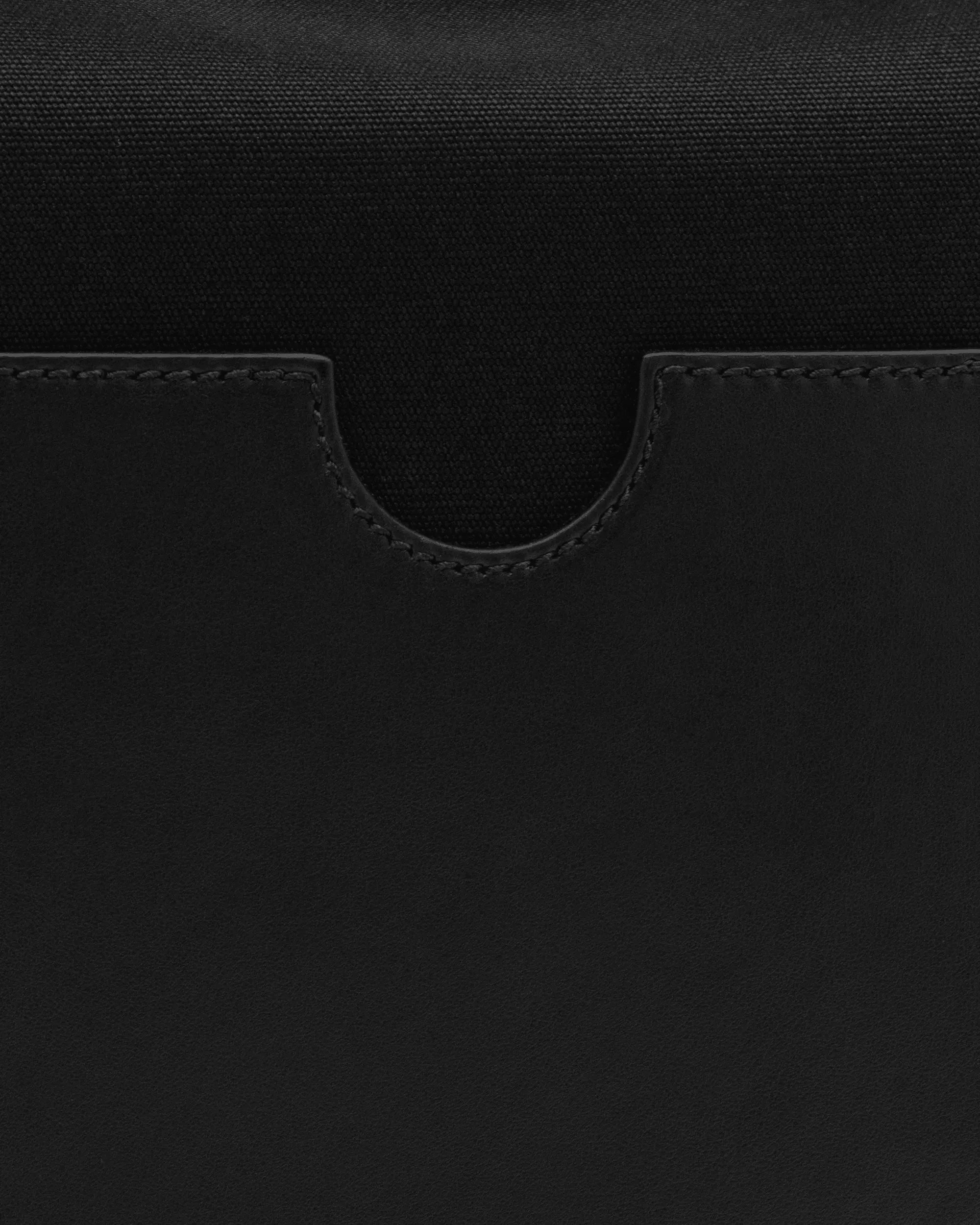 B-Buzz 23 Canvas Bag - DIHSAN