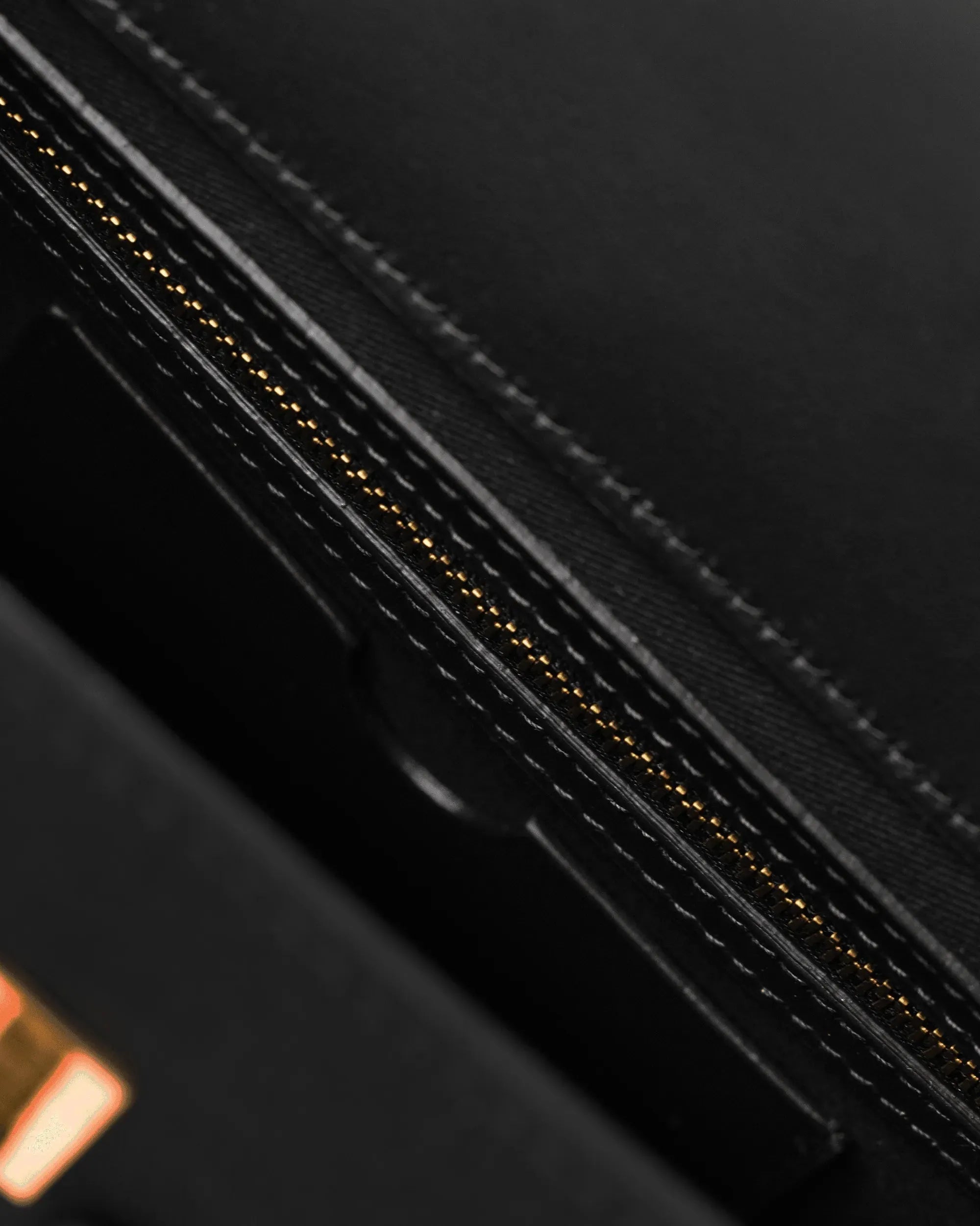 B-Buzz 23 Canvas Bag - DIHSAN