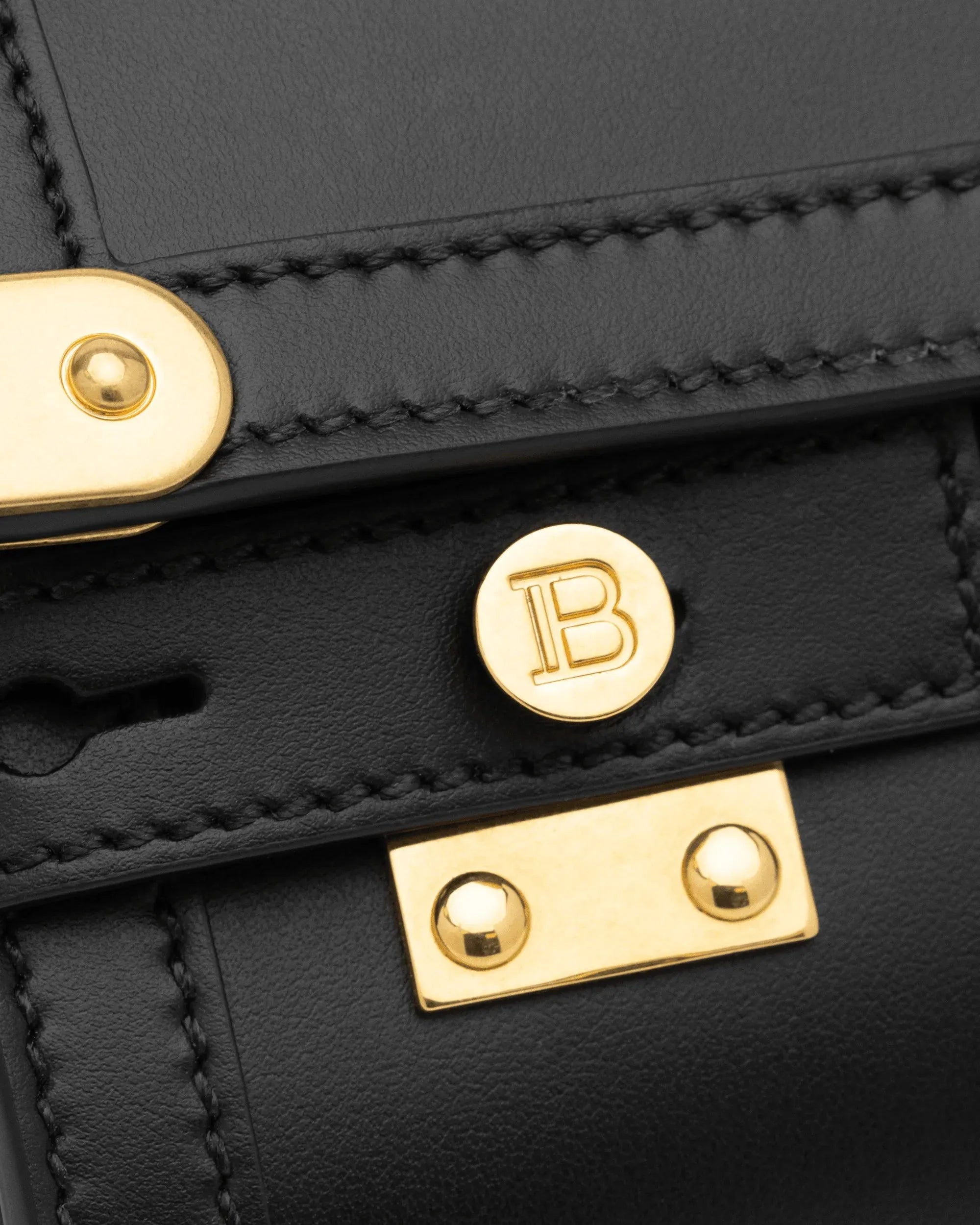 B-Buzz Pouch 23 Leather Clutch - DIHSAN