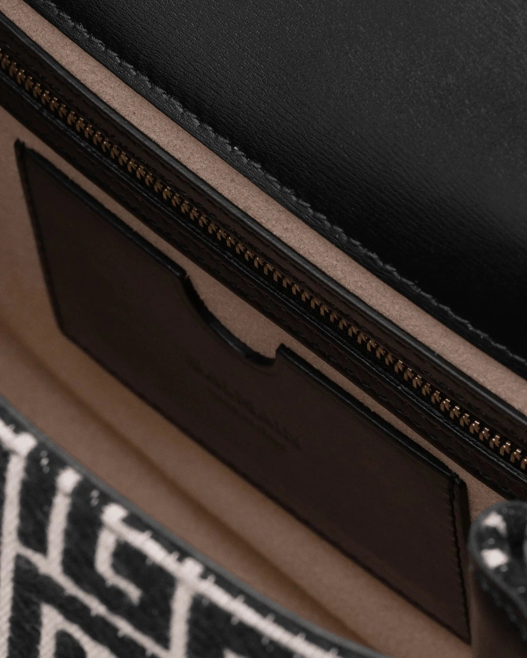 B-Buzz 23 Jacquard Monogram Bag - DIHSAN