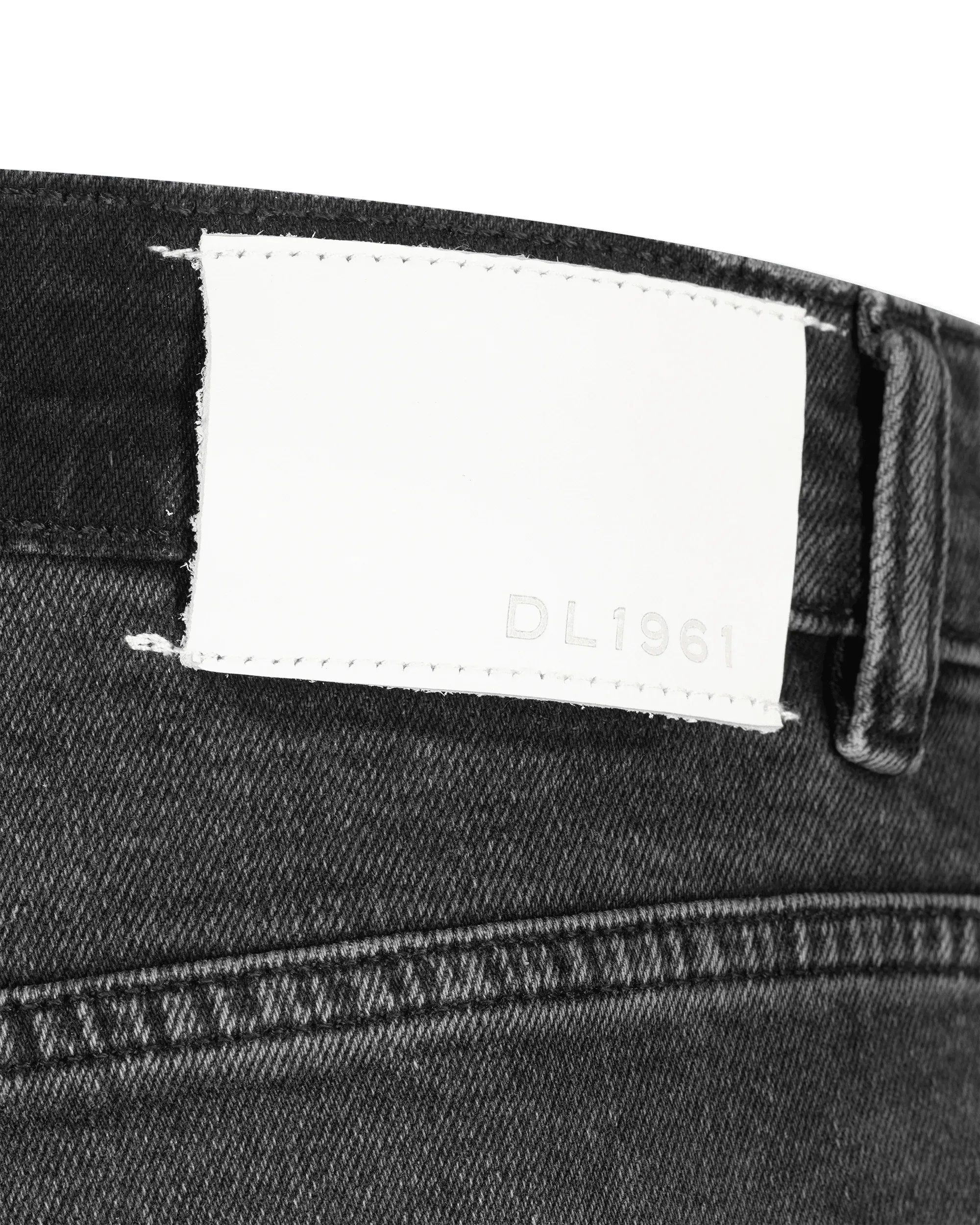 Theo Relaxed Tapered Jeans - DIHSAN