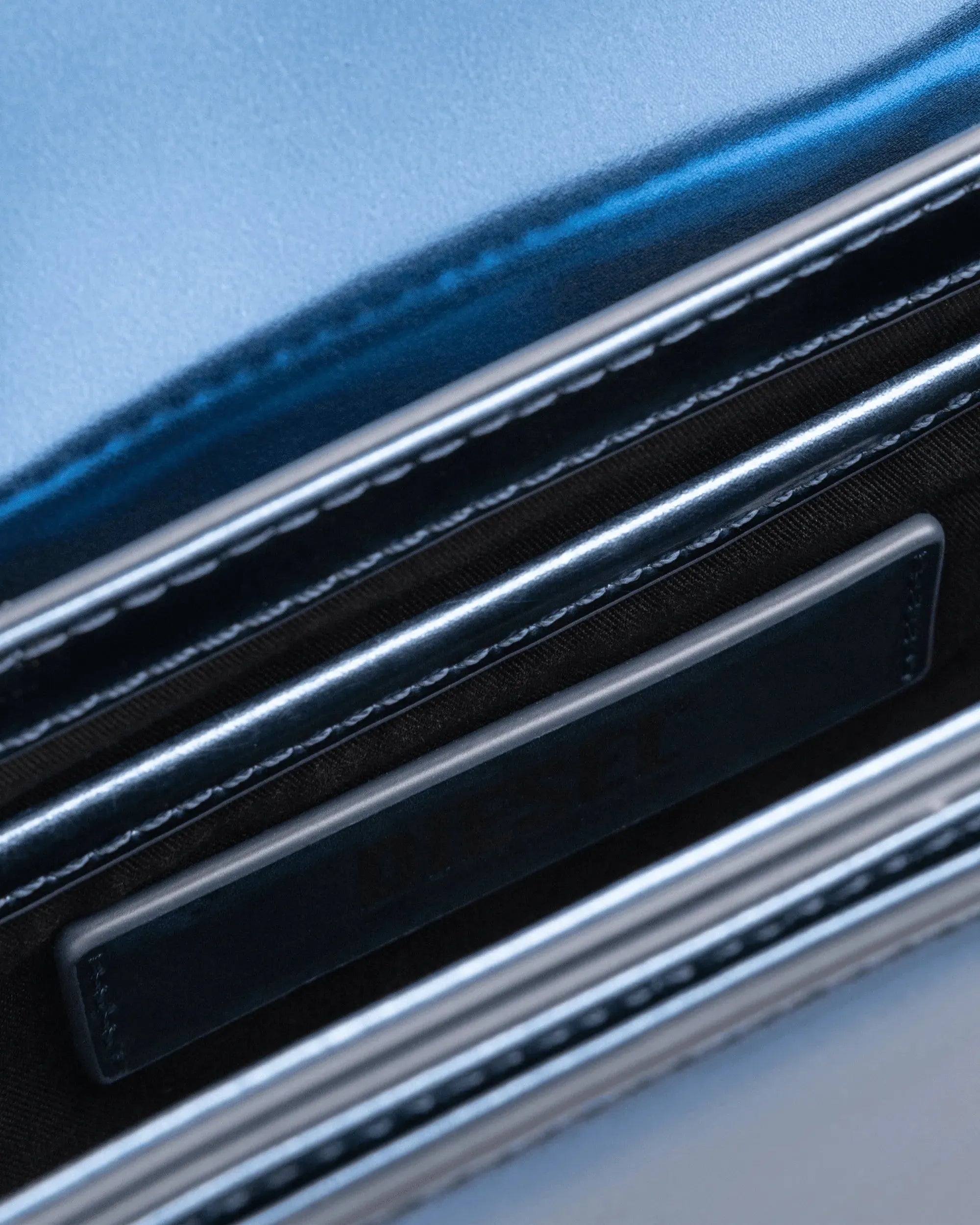 1DR Iconic Mirrored Leather Shoulder Bag - DIHSAN