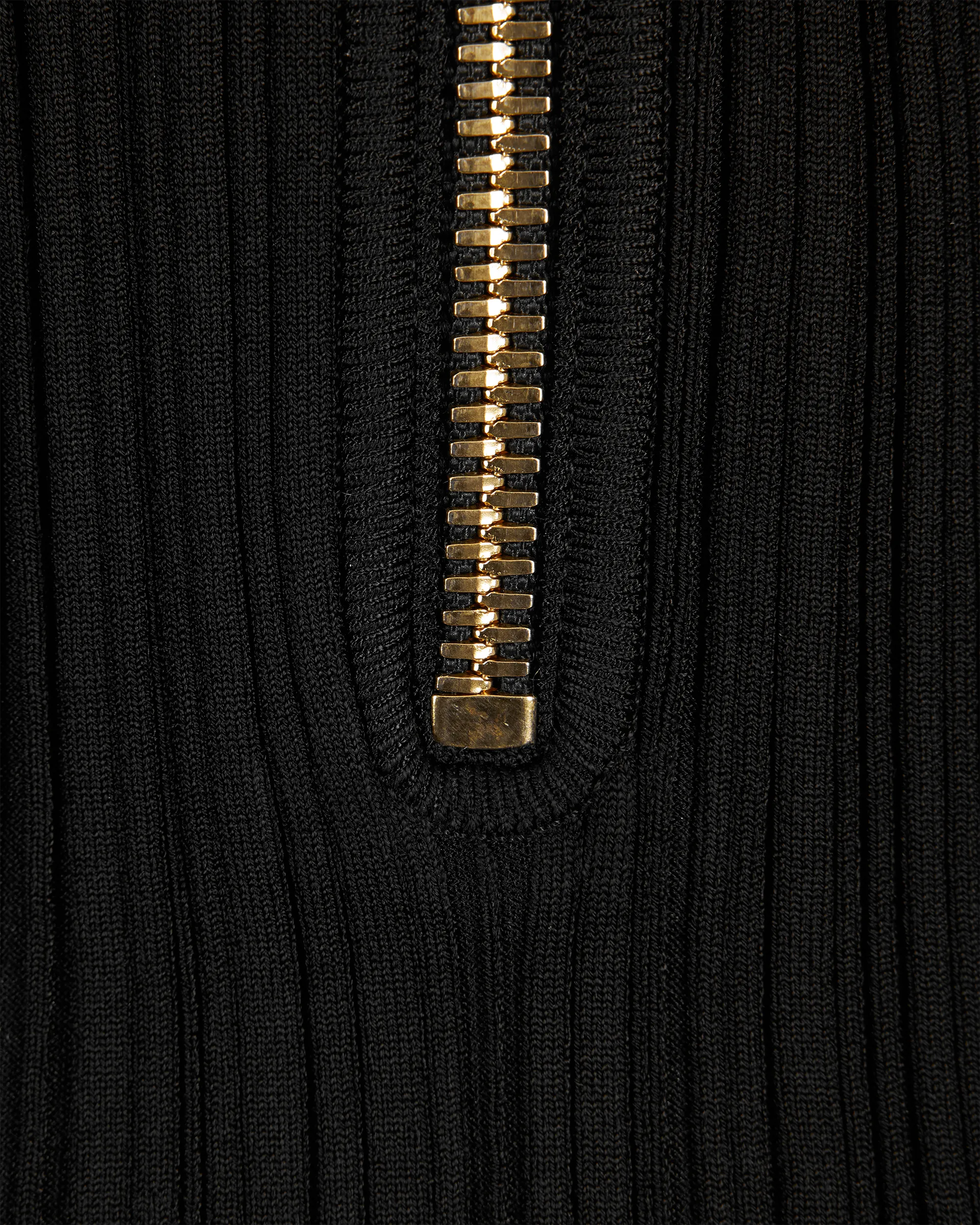 Criss Cross Pleated Knit Maxi Dress - DIHSAN