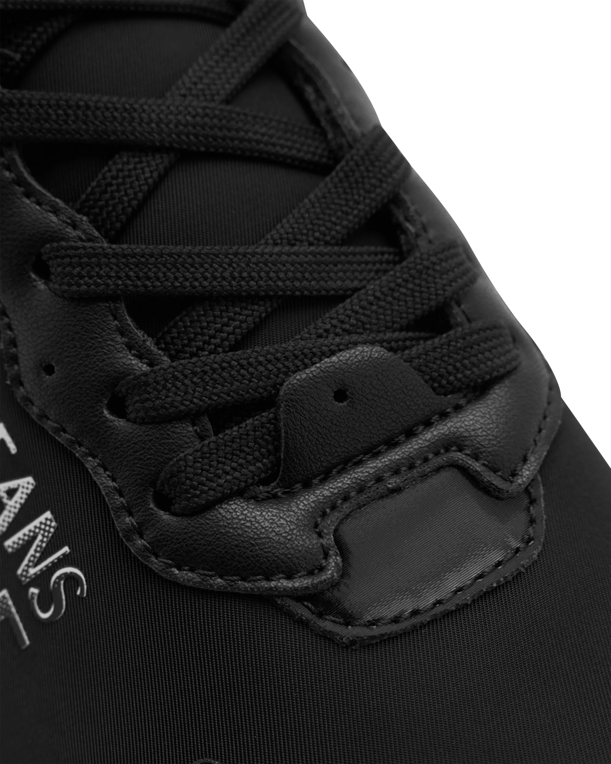 Dynamic Logo Low-Top Sneakers