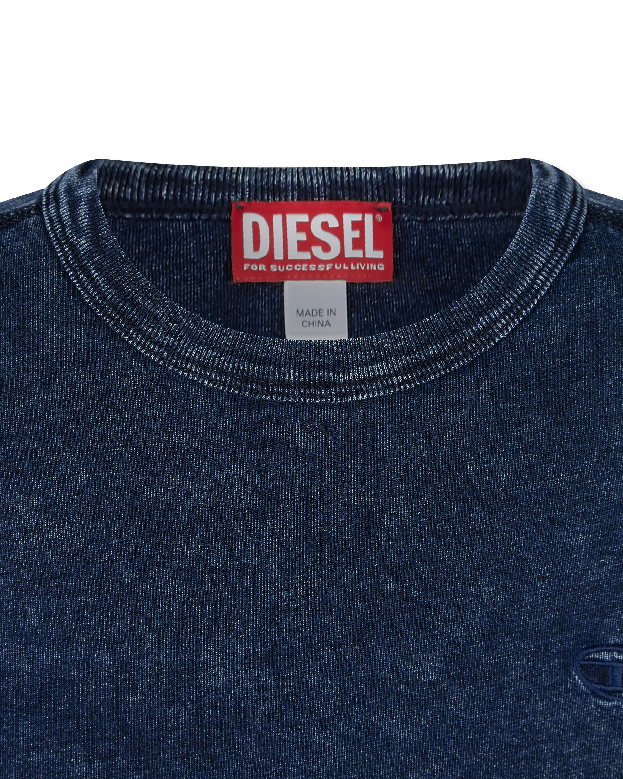 T-Adjind T-Shirt