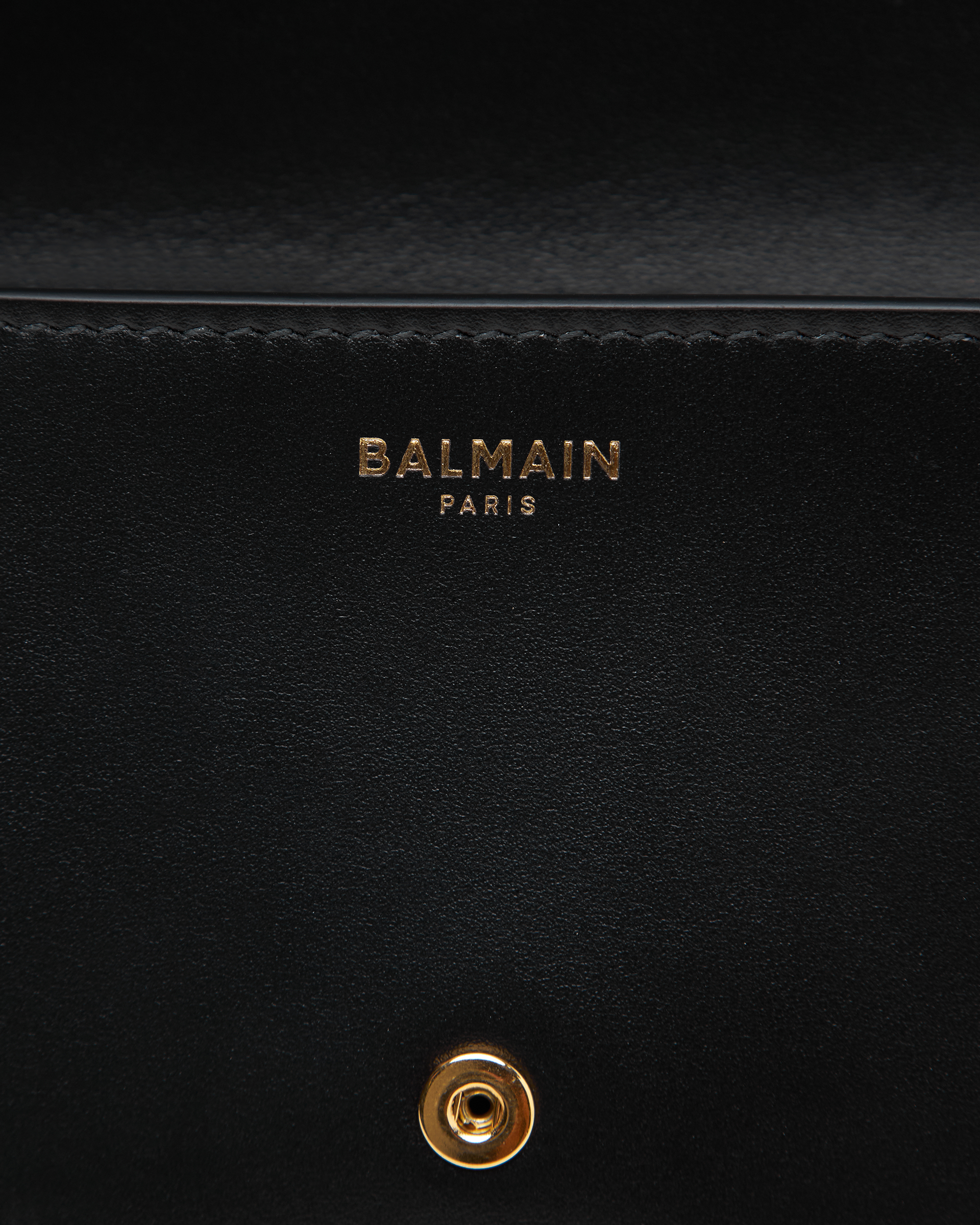 B-Buzz Leather Wallet Bag