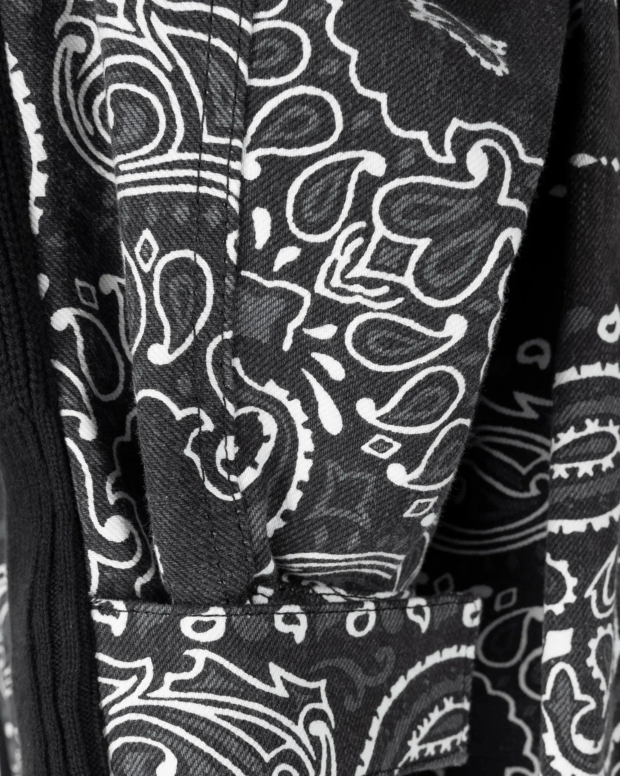 Bandana Print Sweater - DIHSAN